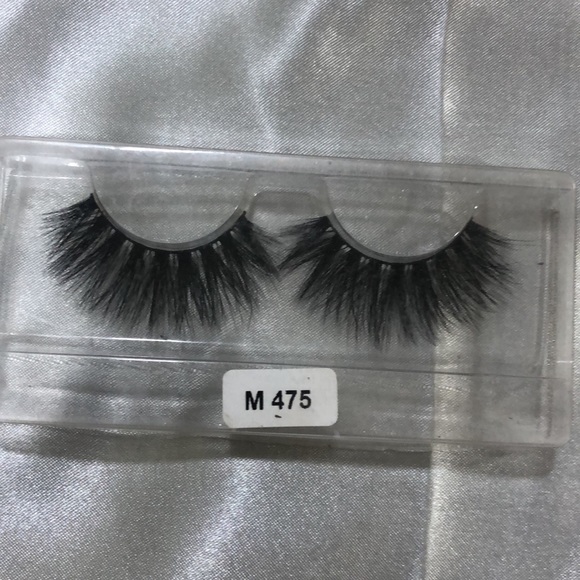 Eye lashes - Picture 4 of 10